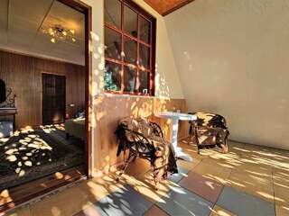 Гостевой дом Радмир Алупка 2-комнатный номер комфорт улучшенный (мансарда)-11