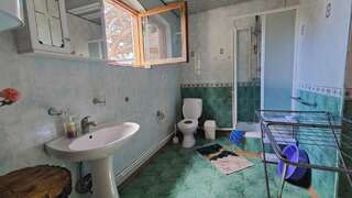 Гостевой дом Радмир Алупка 4-местный 2-комнатный номер комфорт семейный-3