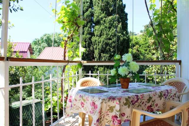 Гостевой дом Радмир Алупка-247