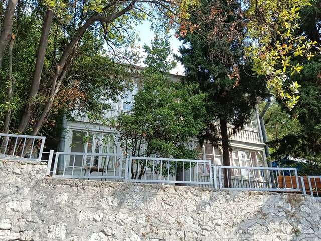 Гостевой дом Радмир Алупка-81