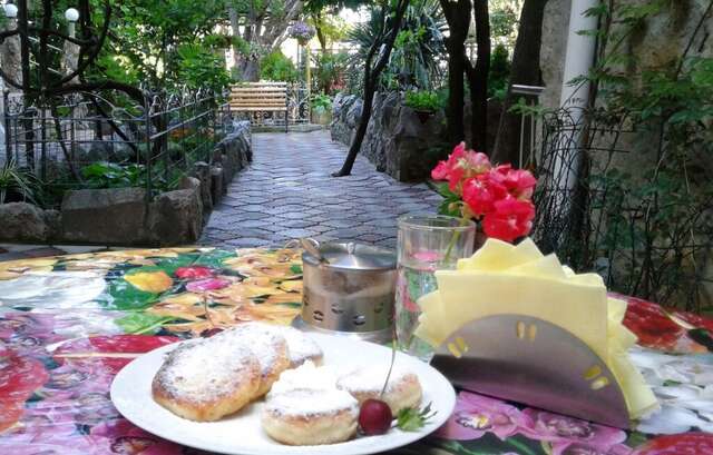 Гостевой дом Радмир Алупка-53